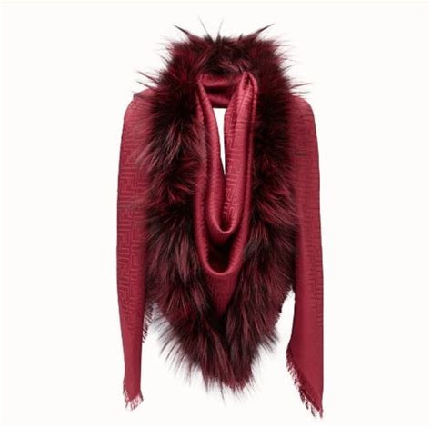 bufanda fendi vulva